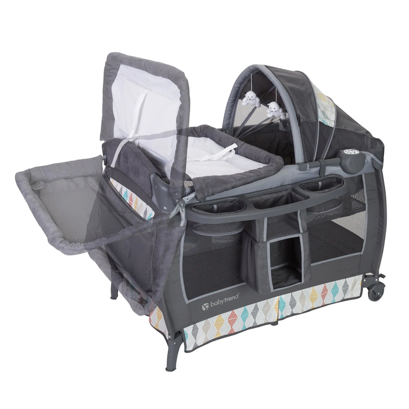 Deluxe II Nursery Center Playard